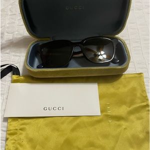 Gucci sunglasses like new